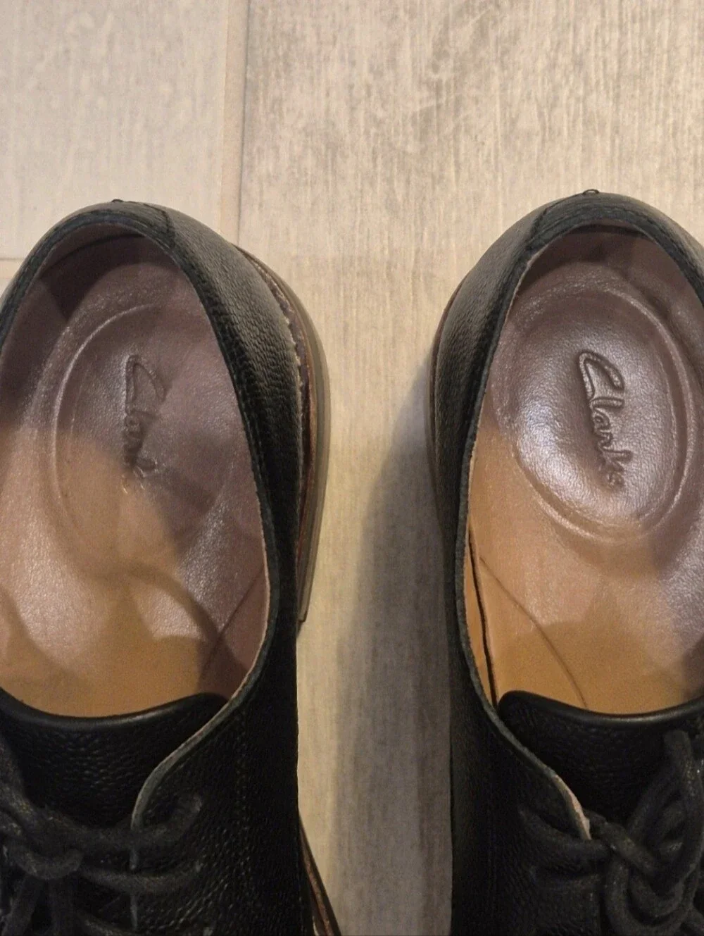 Clarks Men's Black Leather Lace-Up Dress Shoes